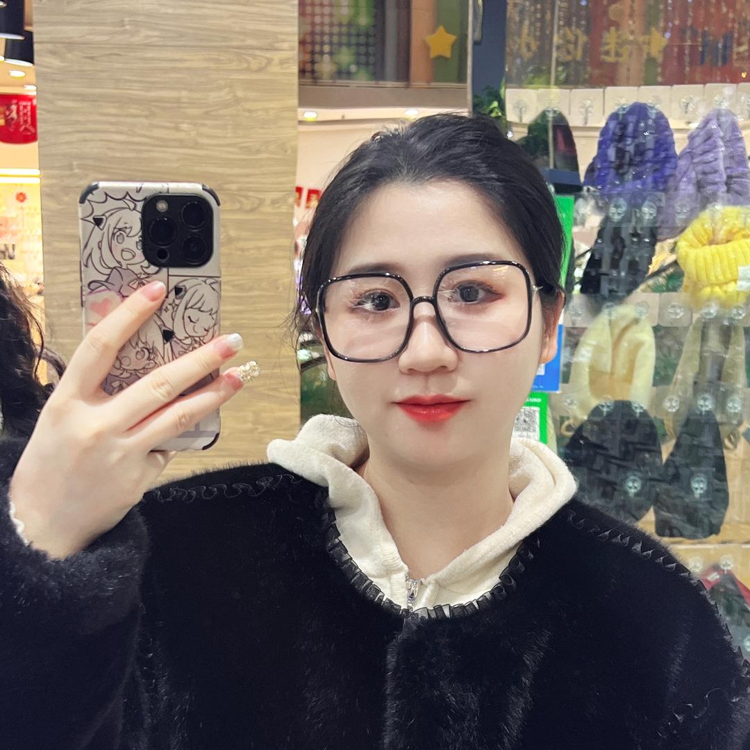 张圆圆（订婚结婚备婚笔记）