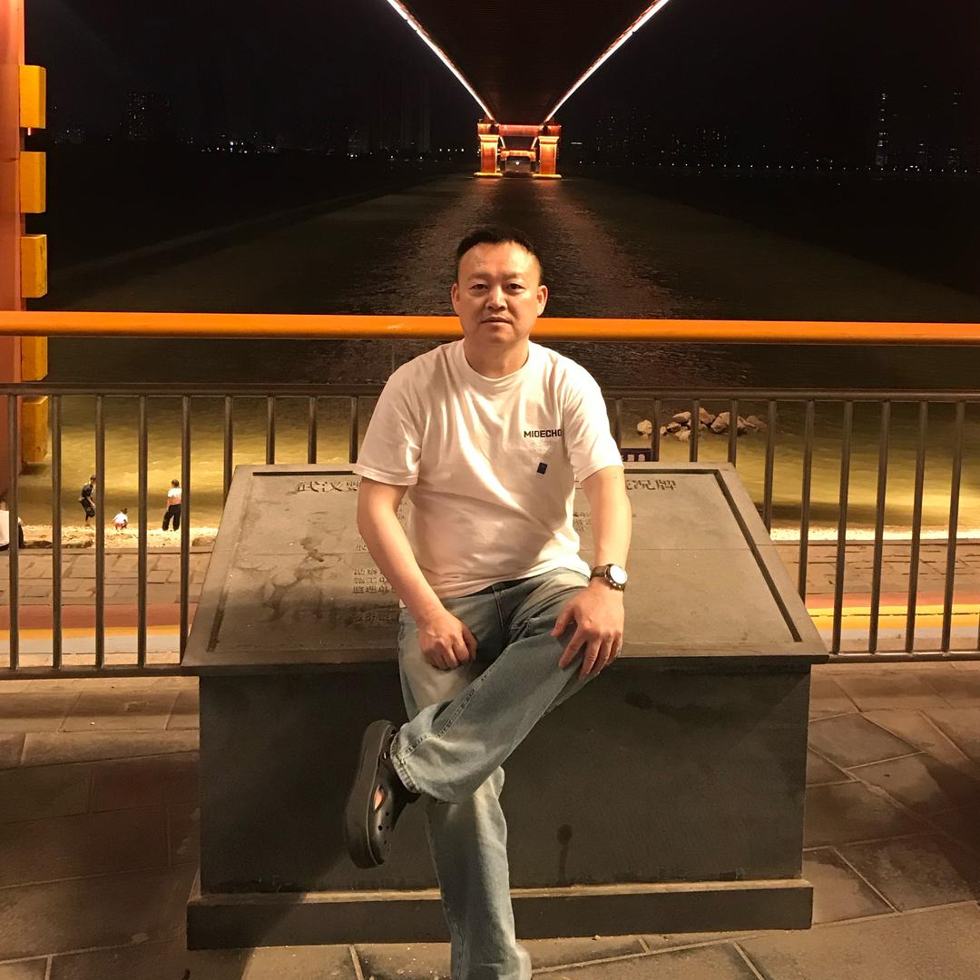 月半哥欠🎙️