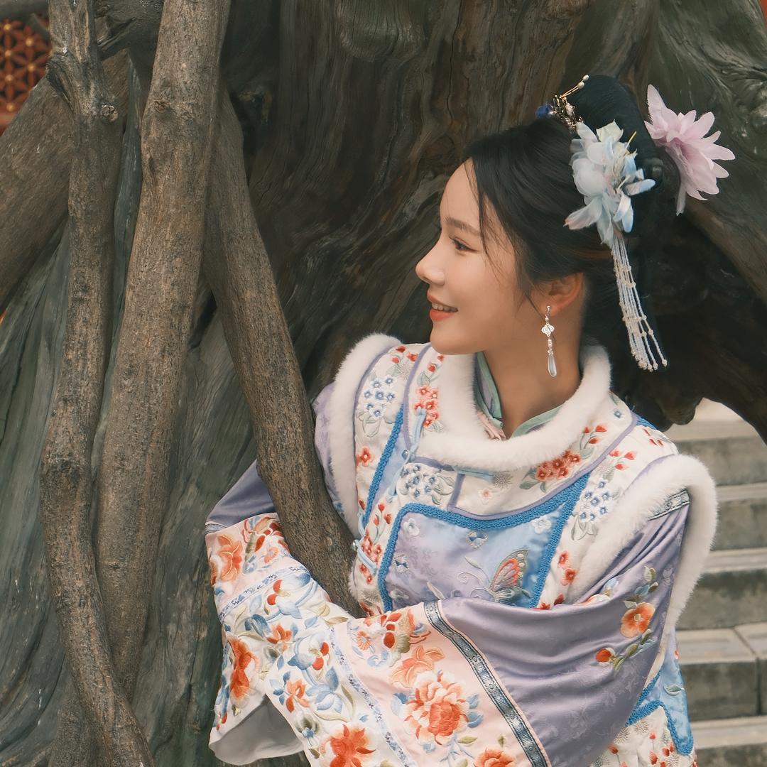 江悦旅行