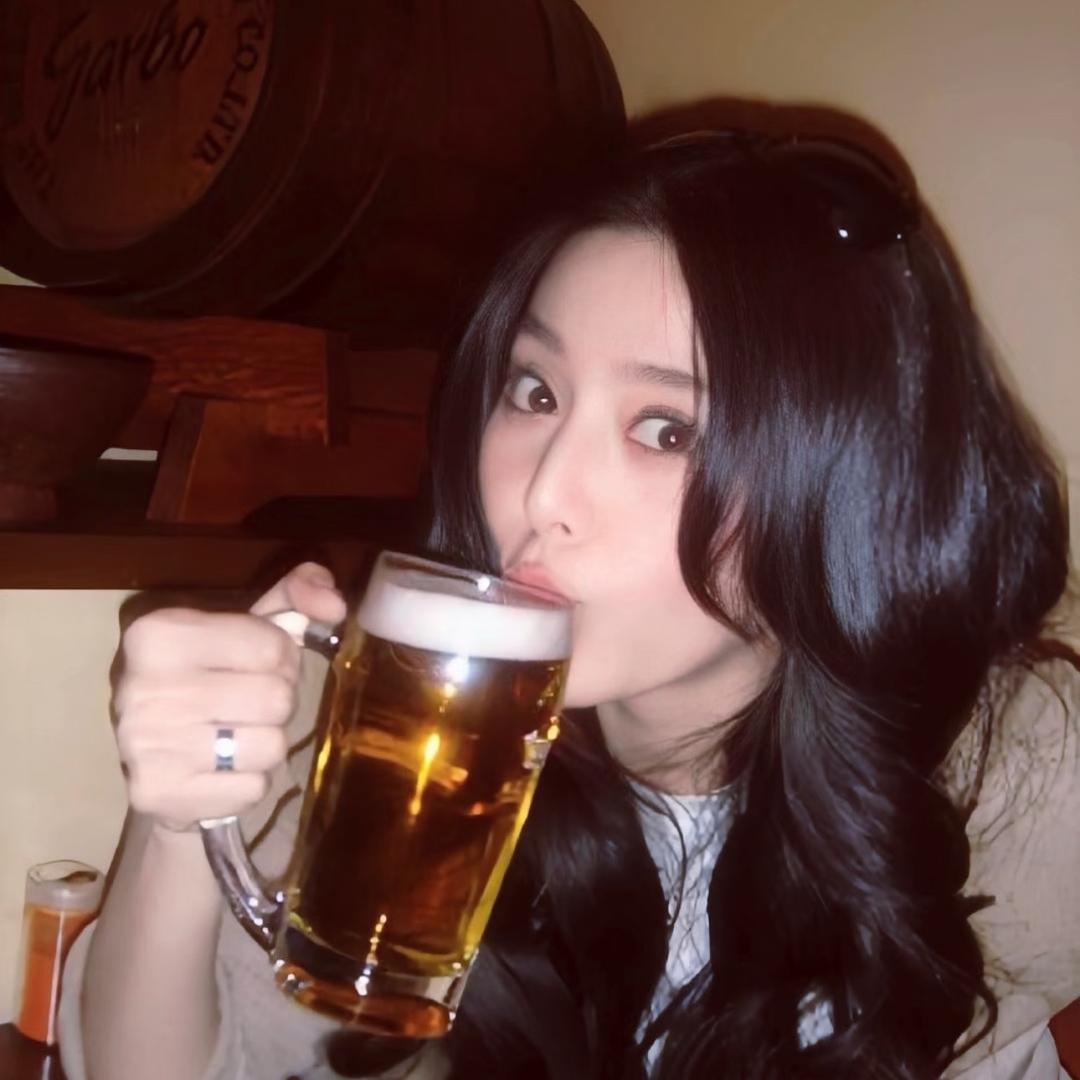 小v酱_