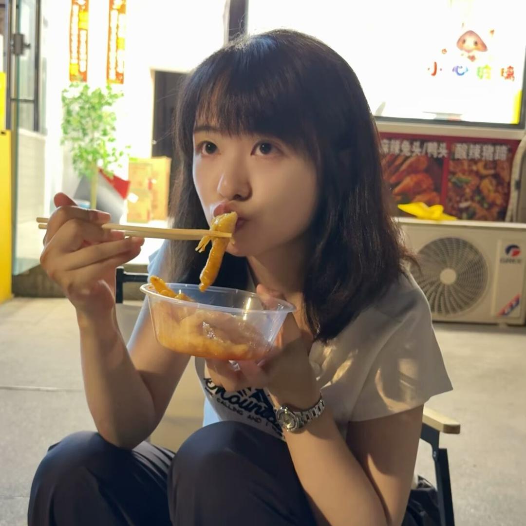琦琦和雷子