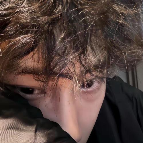 柒^