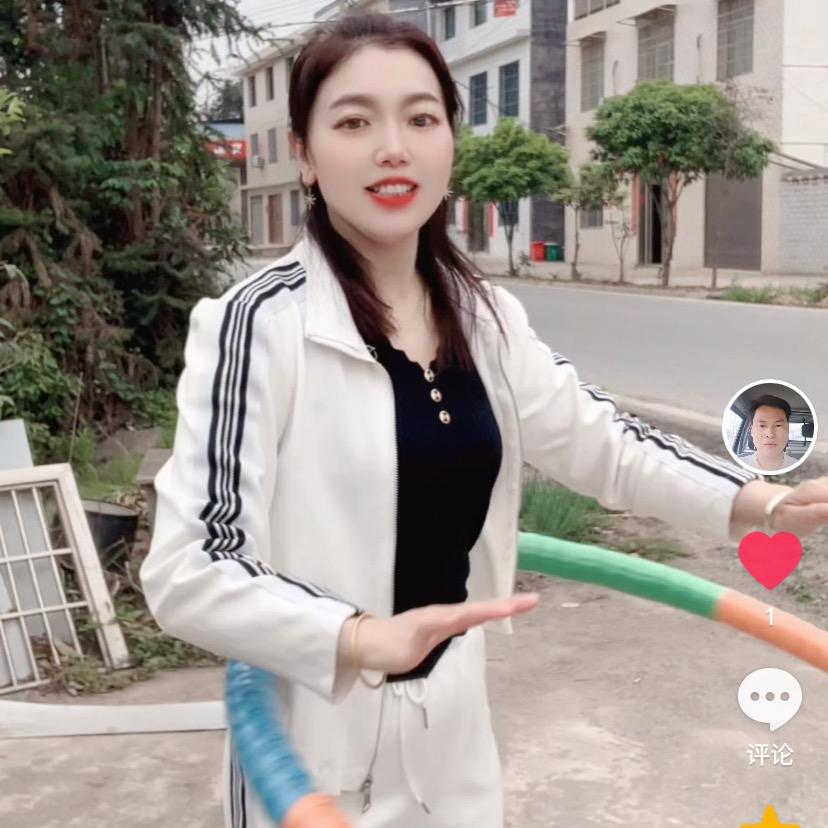 阿伟吃货工厂直发