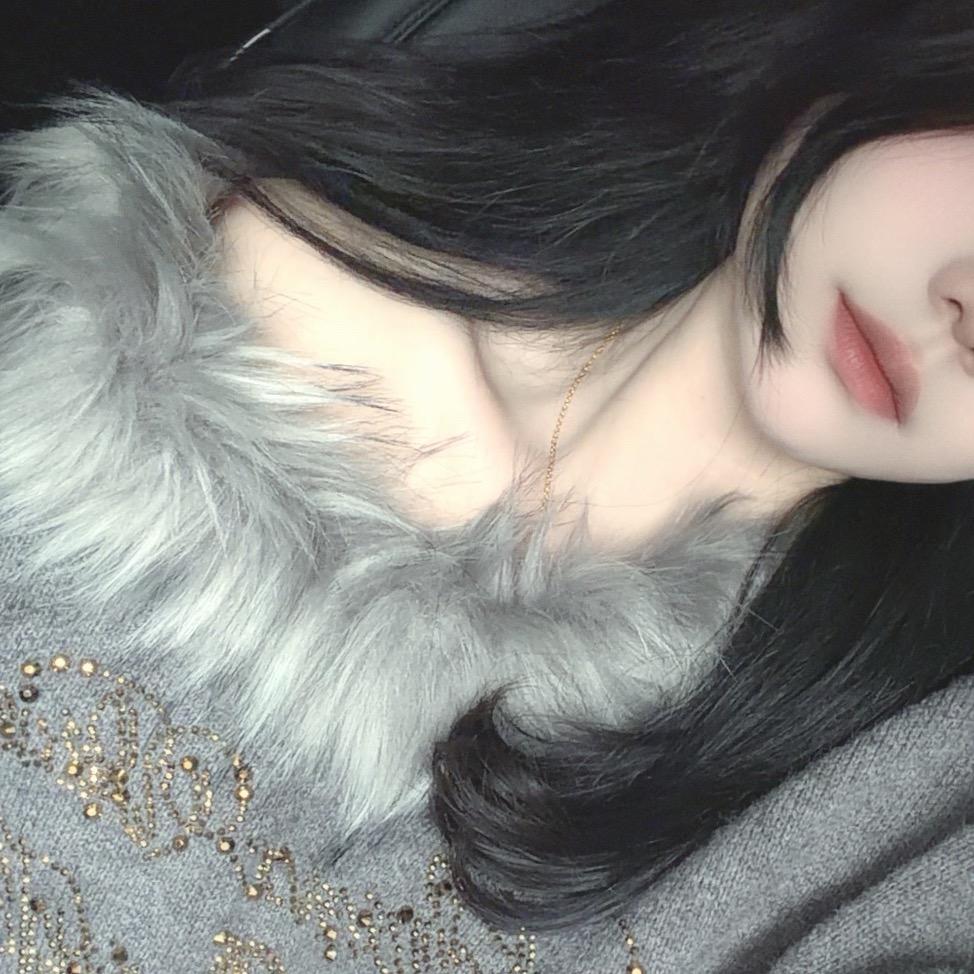 璐璐 吖🚴🏻‍♀️     🕷️