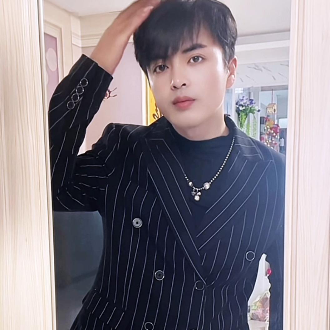 落花与水不同行