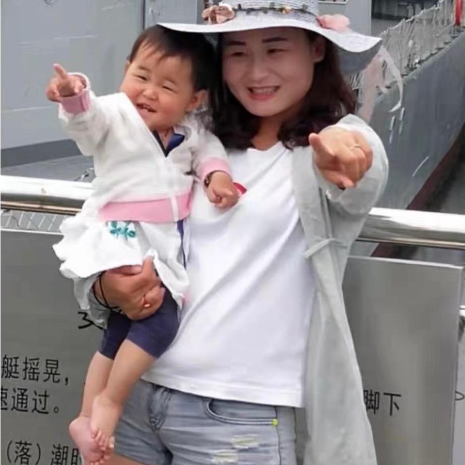 我是洛洛呀