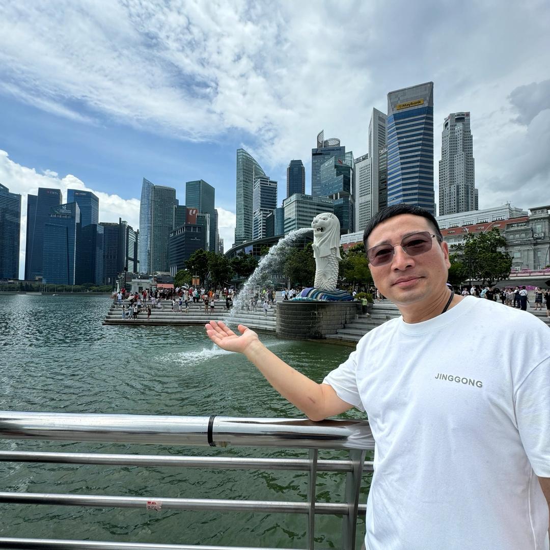 精功眼镜创始人陶秀青