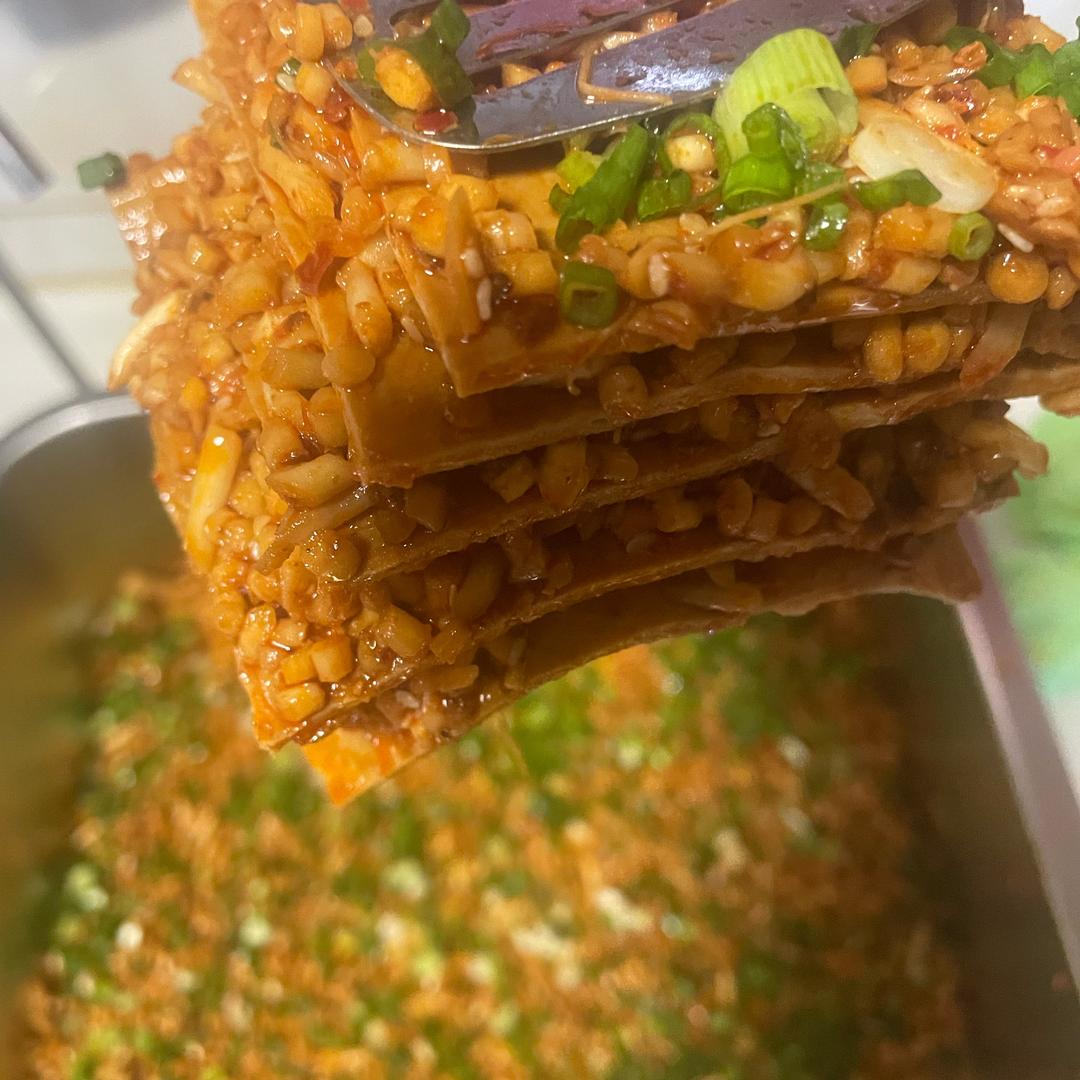 东哥折耳根千层豆腐干，