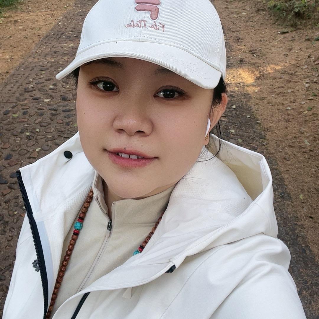 小雪球..