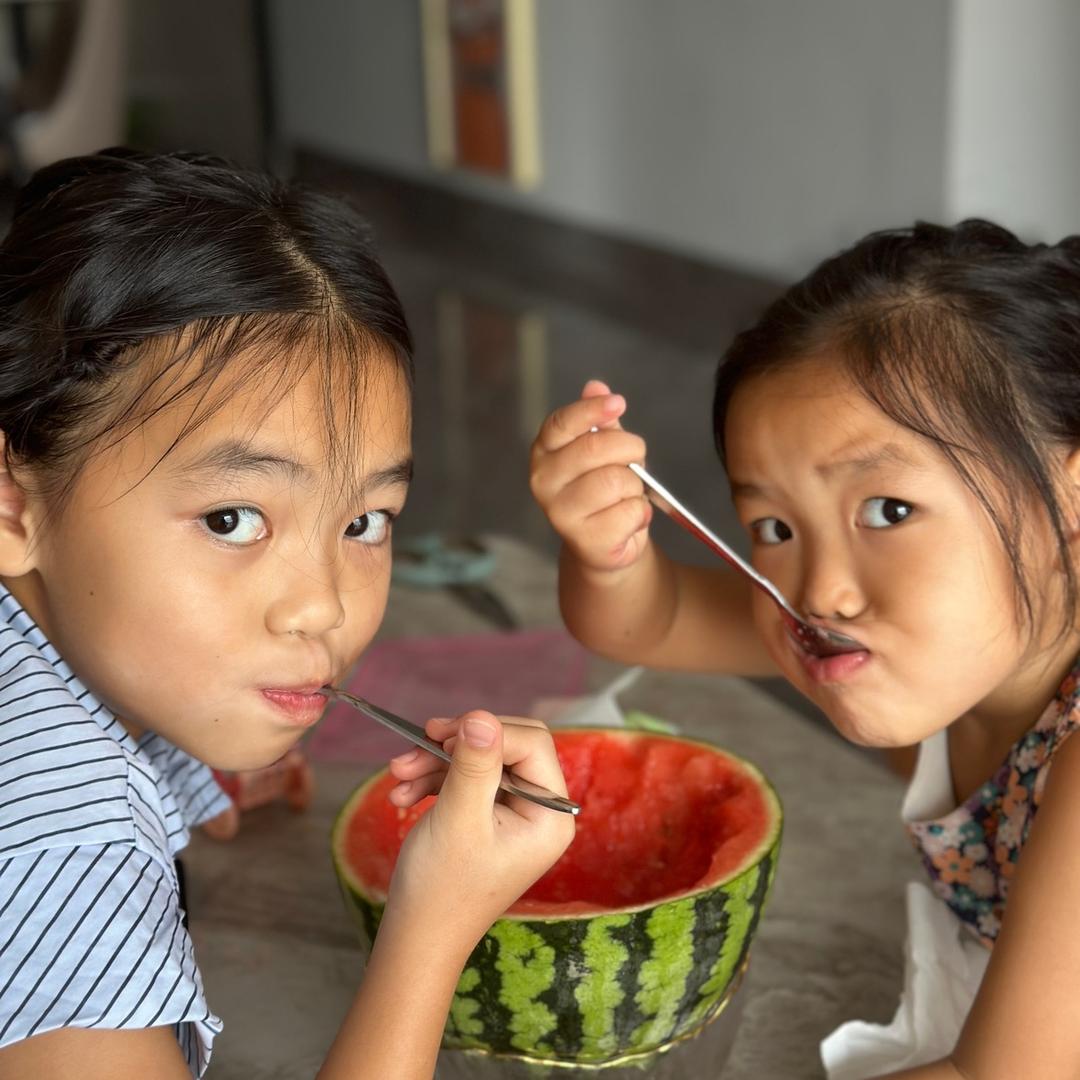 小美满►梁有有