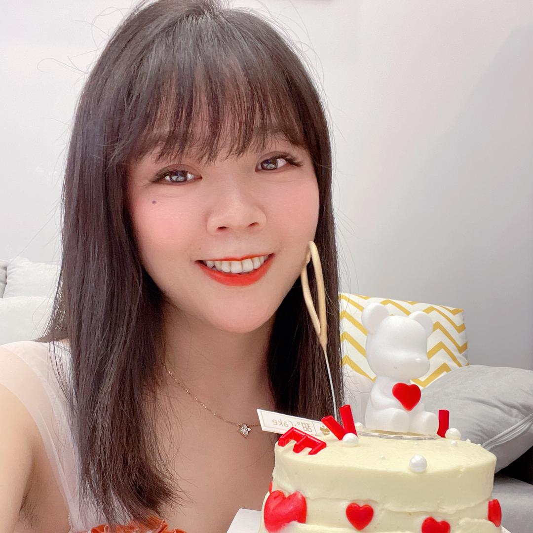 圆脸甜甜🍒