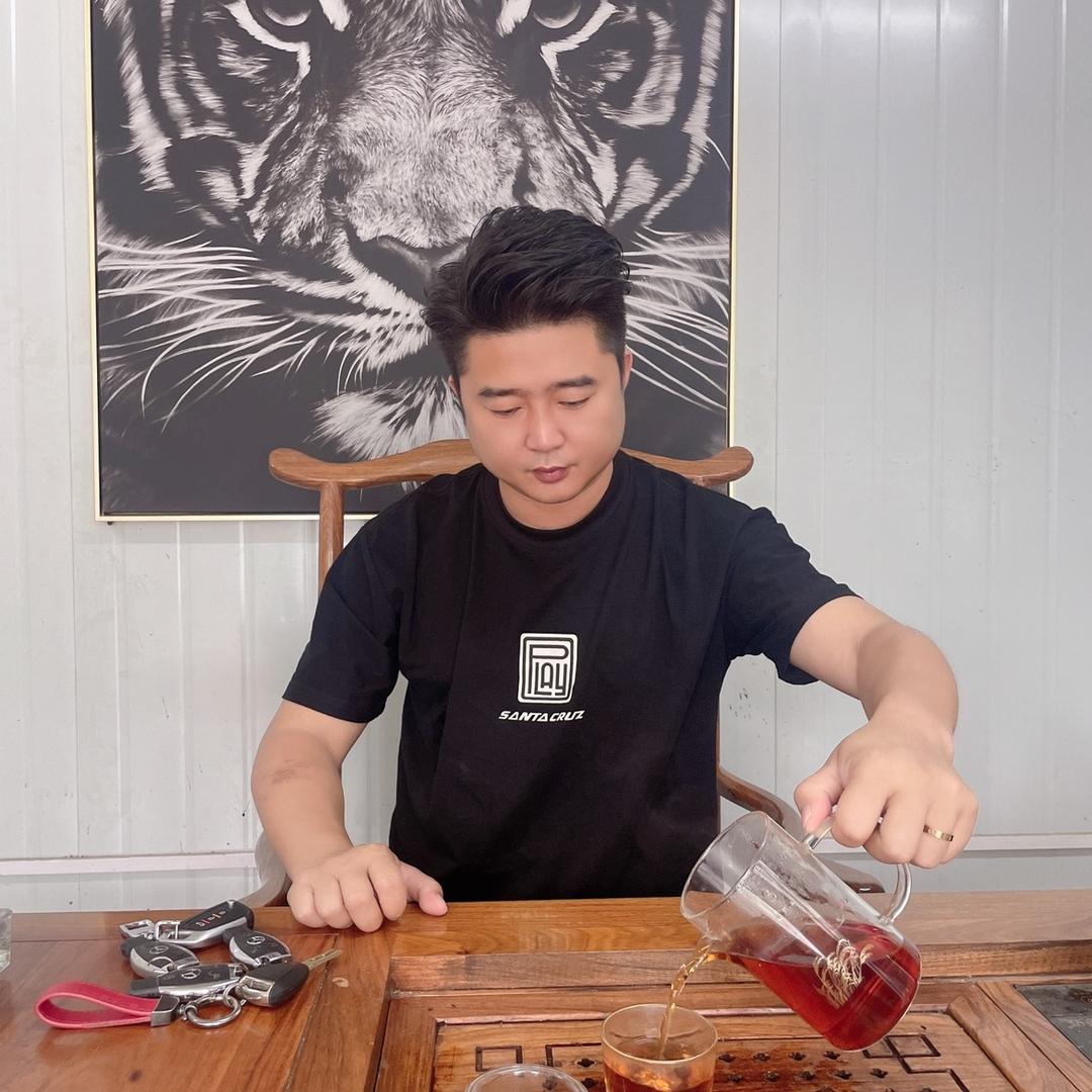 老黄二手车商行