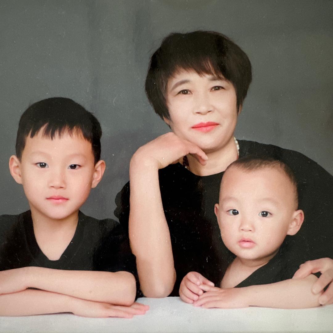 汉堡奶奶带娃记