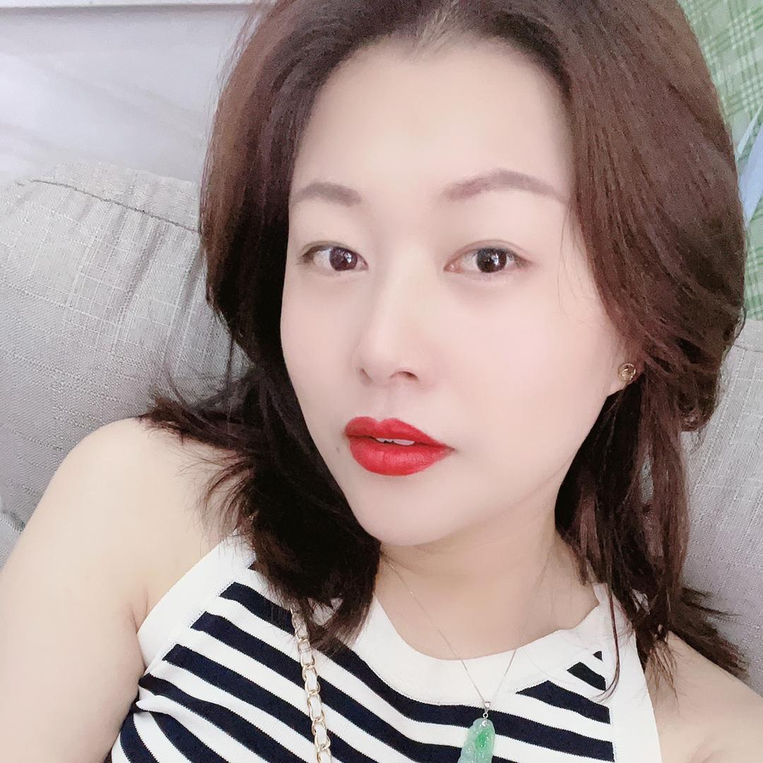 卖🌹的小姐姐，（鲜花，绿植，开业花篮）