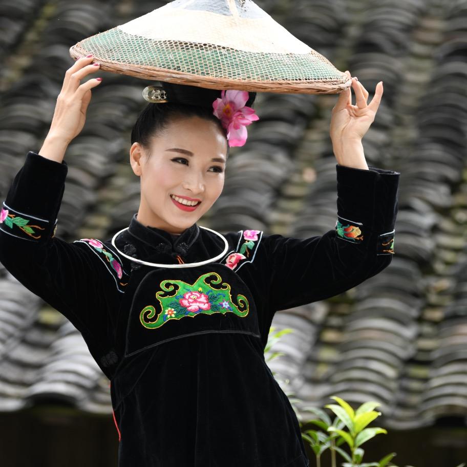 阿窝耶穿搭