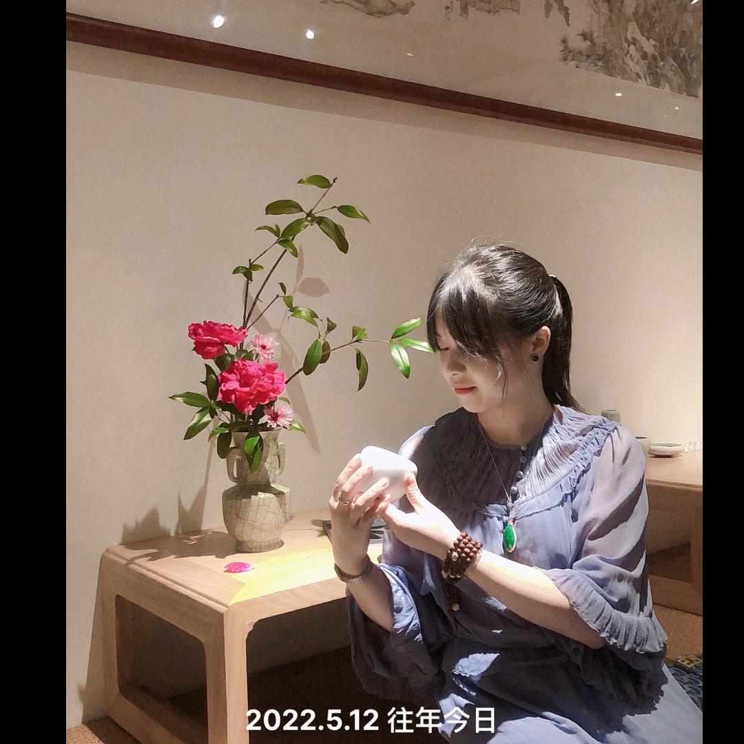 周哈哈红木艺术馆