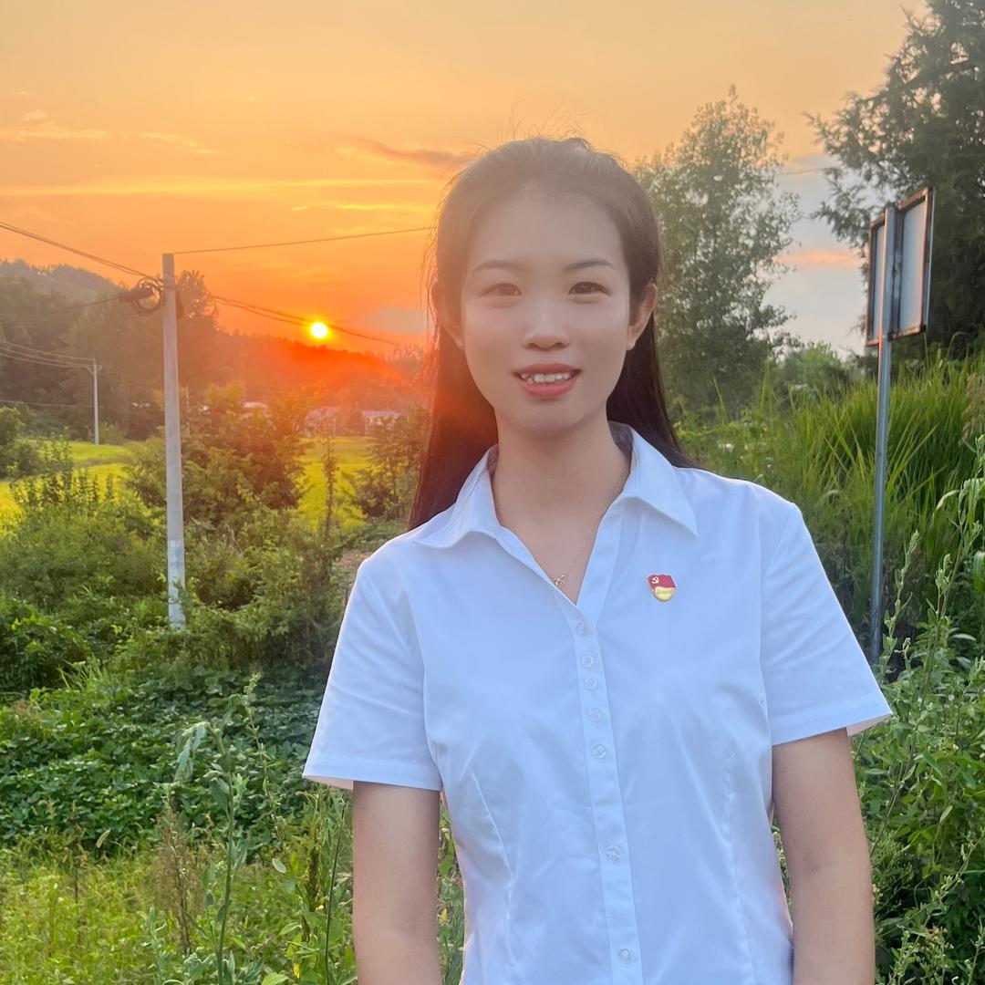 98年村支书露露