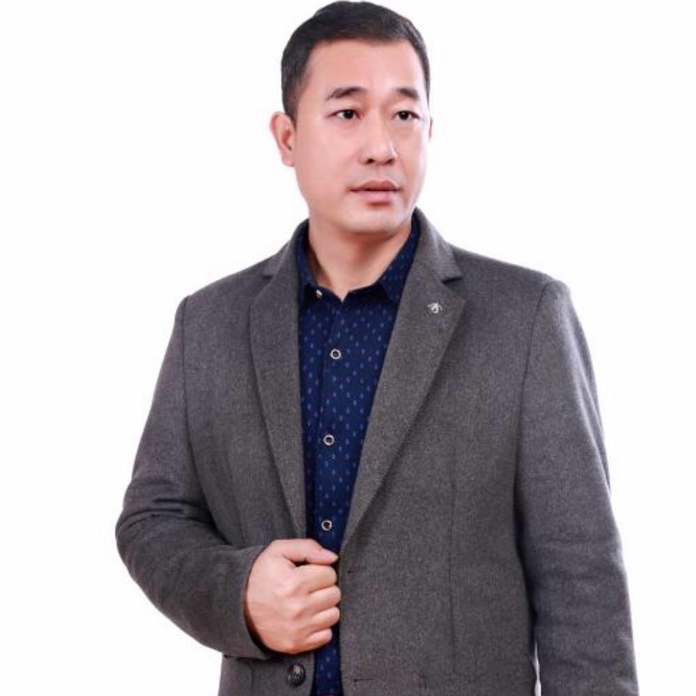 高原上的狼心晨滋补专卖店