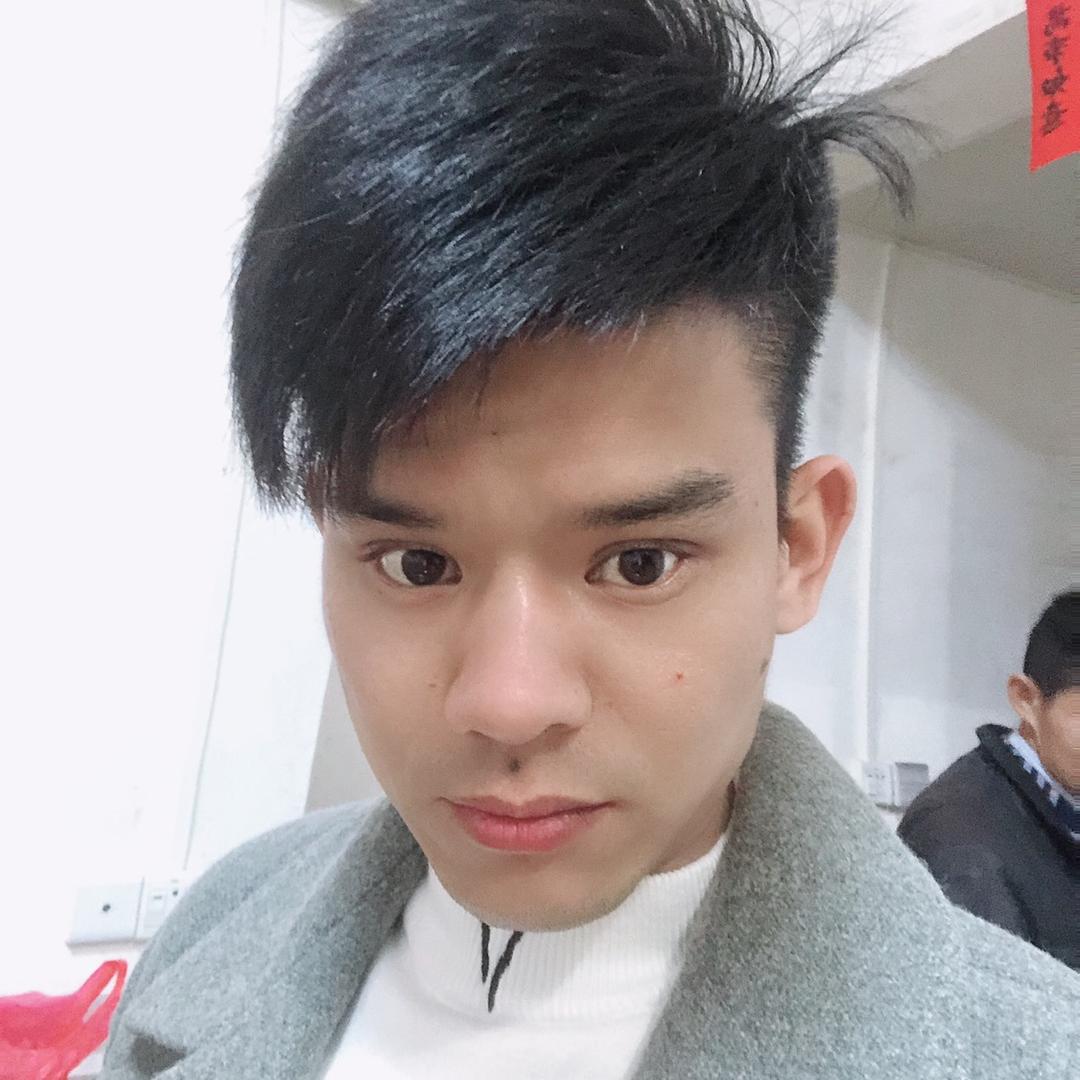 凌    靖