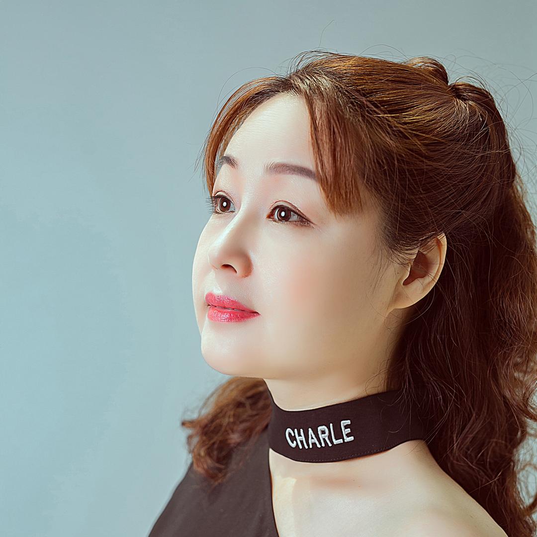 宛伊张美红温岭城西生活馆