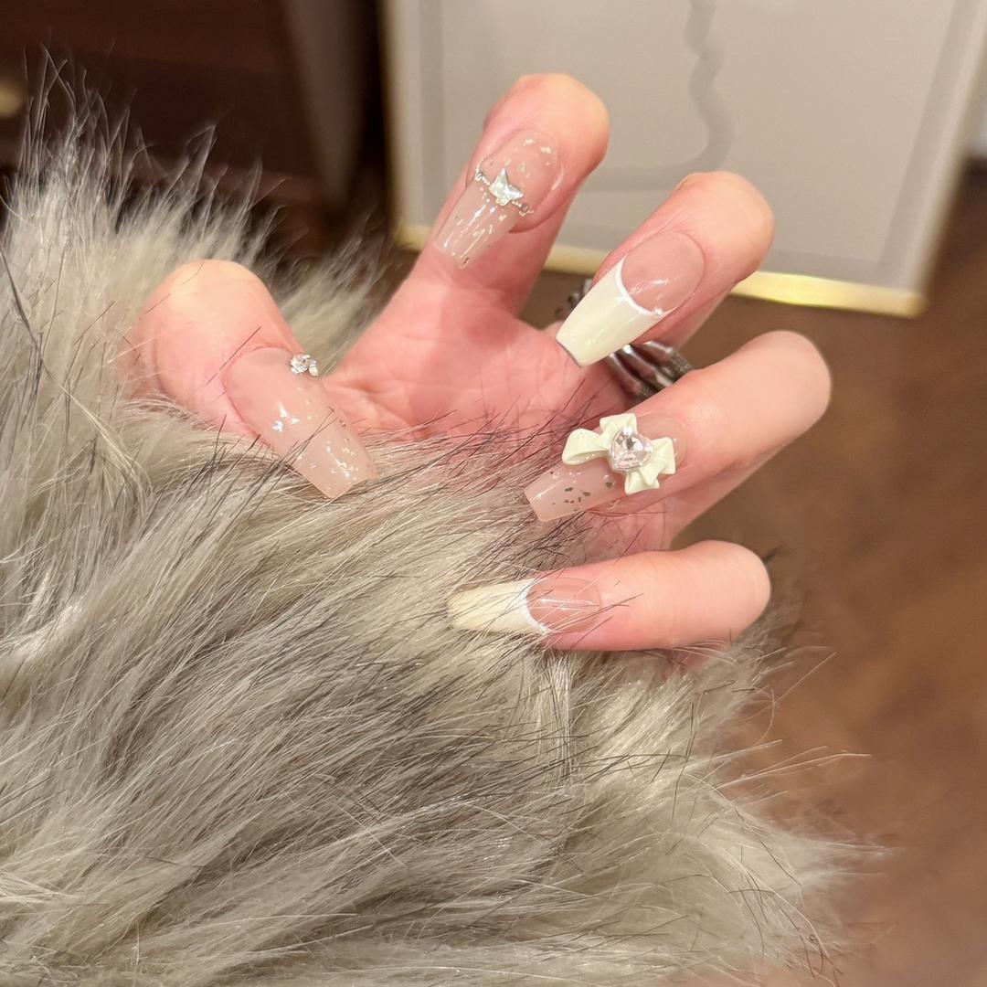 芷二纯手工穿戴甲（可批发拿货）