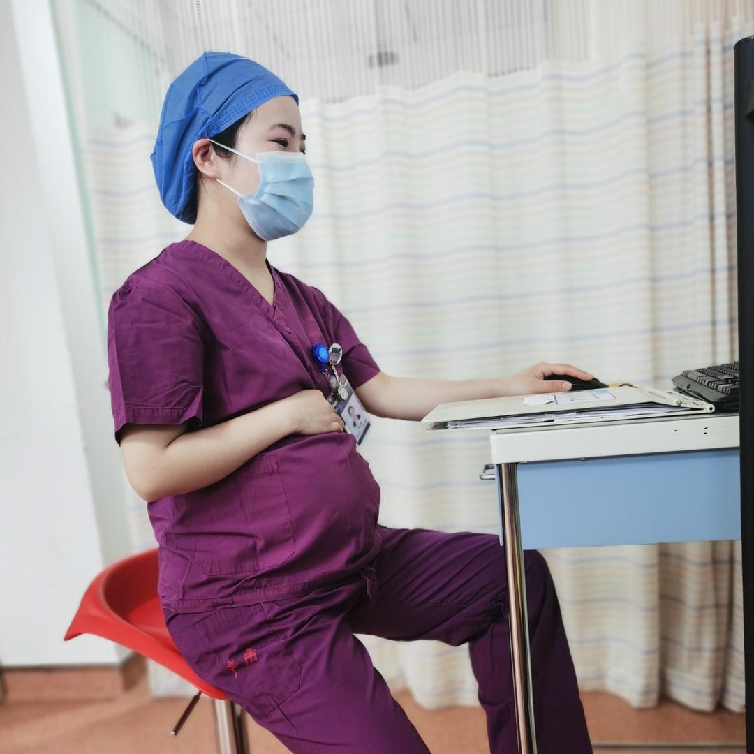 超级助产师小满