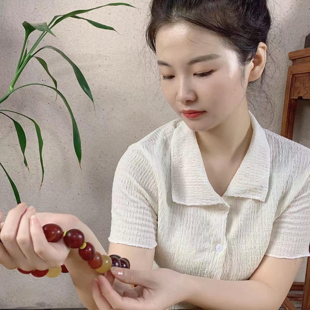 晶晶文玩玛瑙吊坠