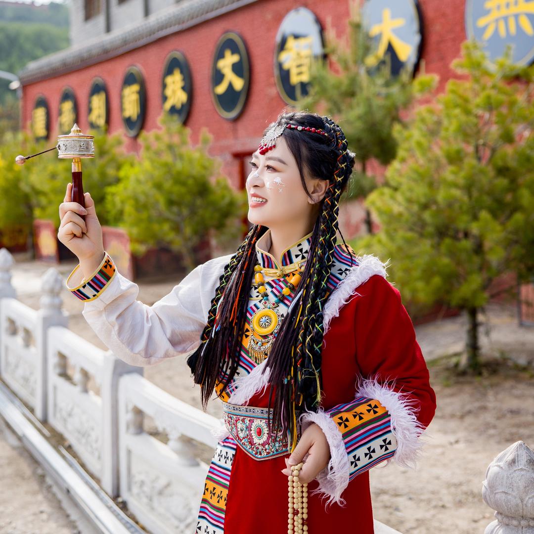 静心观世界（小哥团队）