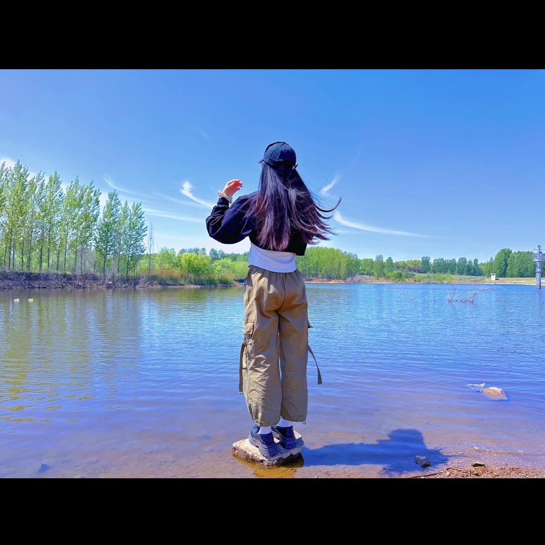 吖頭有点儿瘦