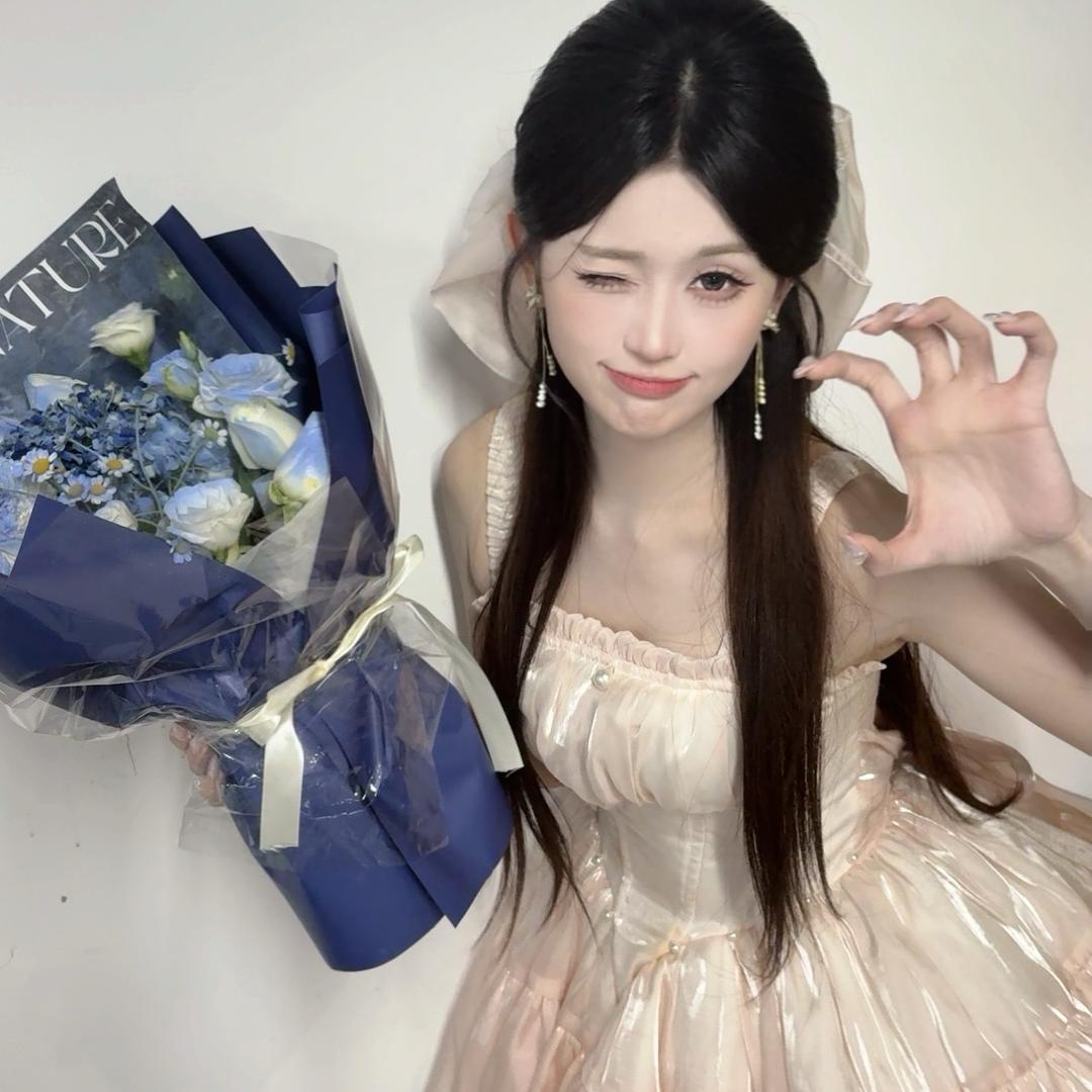 小玫瑰🌷（嘤嘤嘤版）