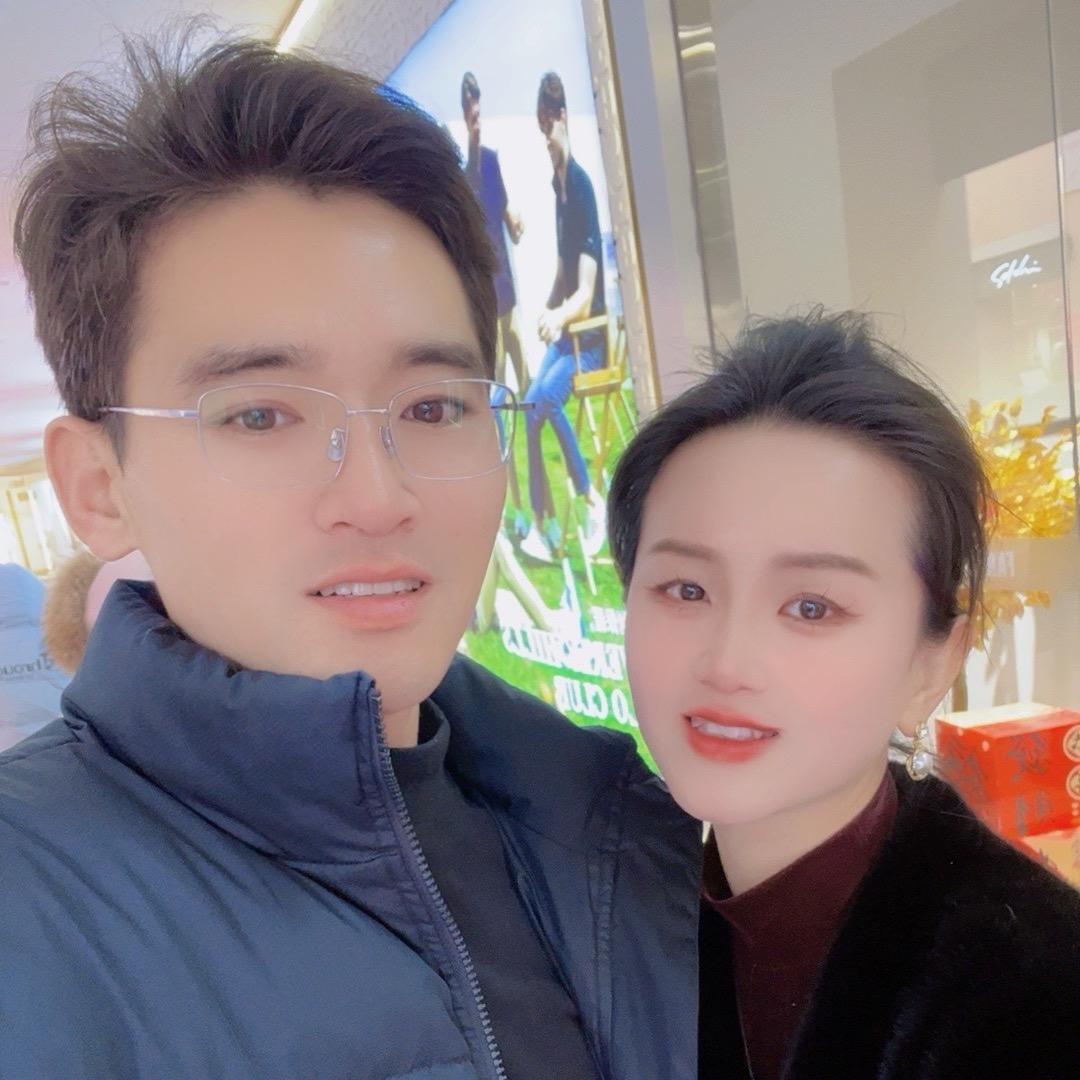 静静和磊哥(姐夫)静磊静商贸行
