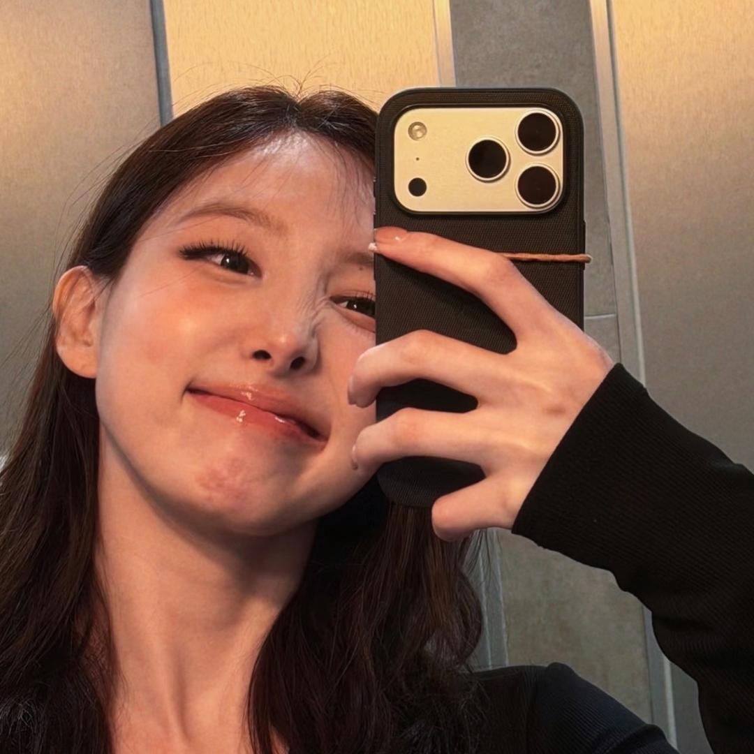 脸脸不胖的头像