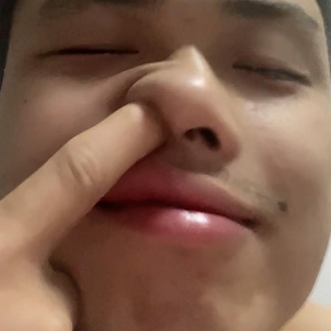 ¥