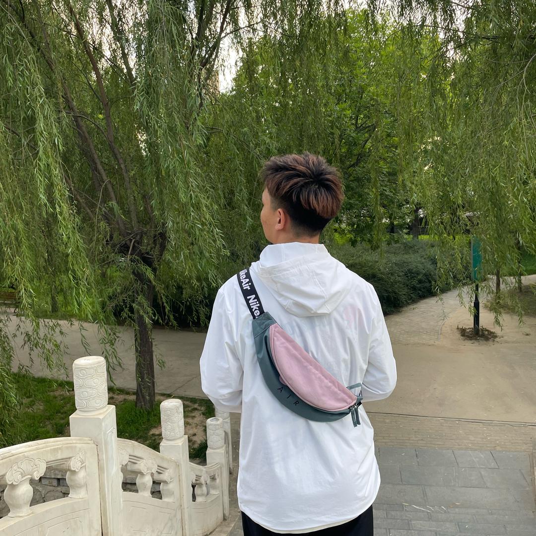 永清染吧小凯专注女士染发
