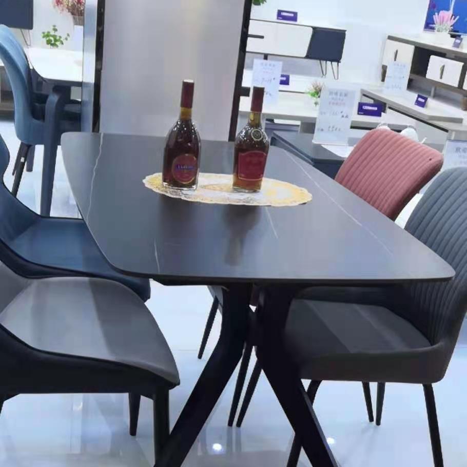 秀山家具工厂店杨哥