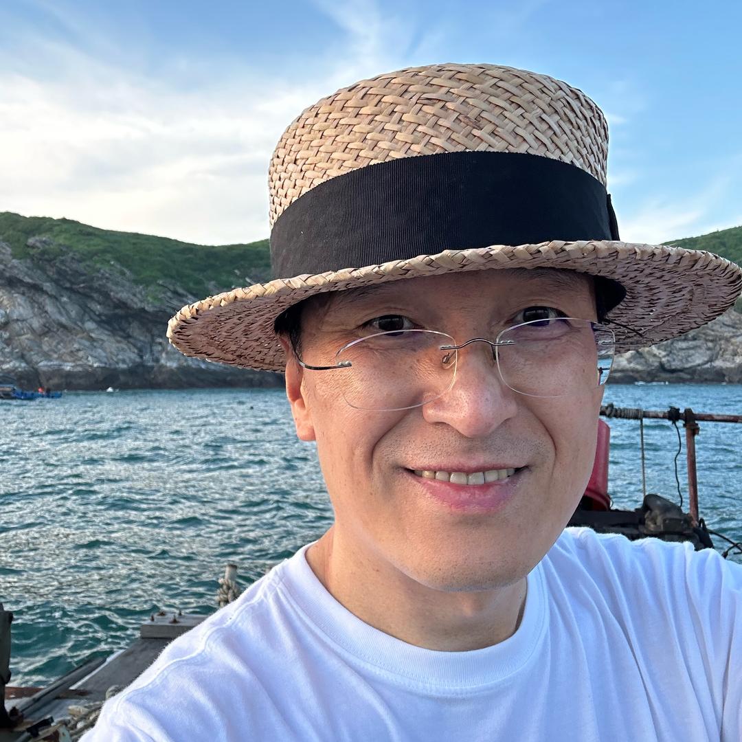 耶叔，一个人吃饭