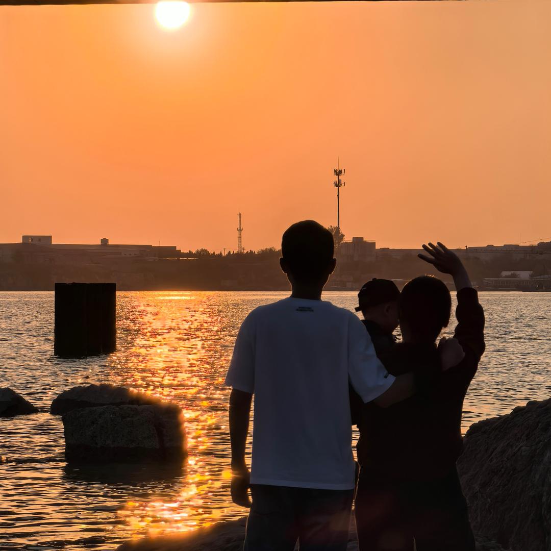 要多读书看报的张阿月