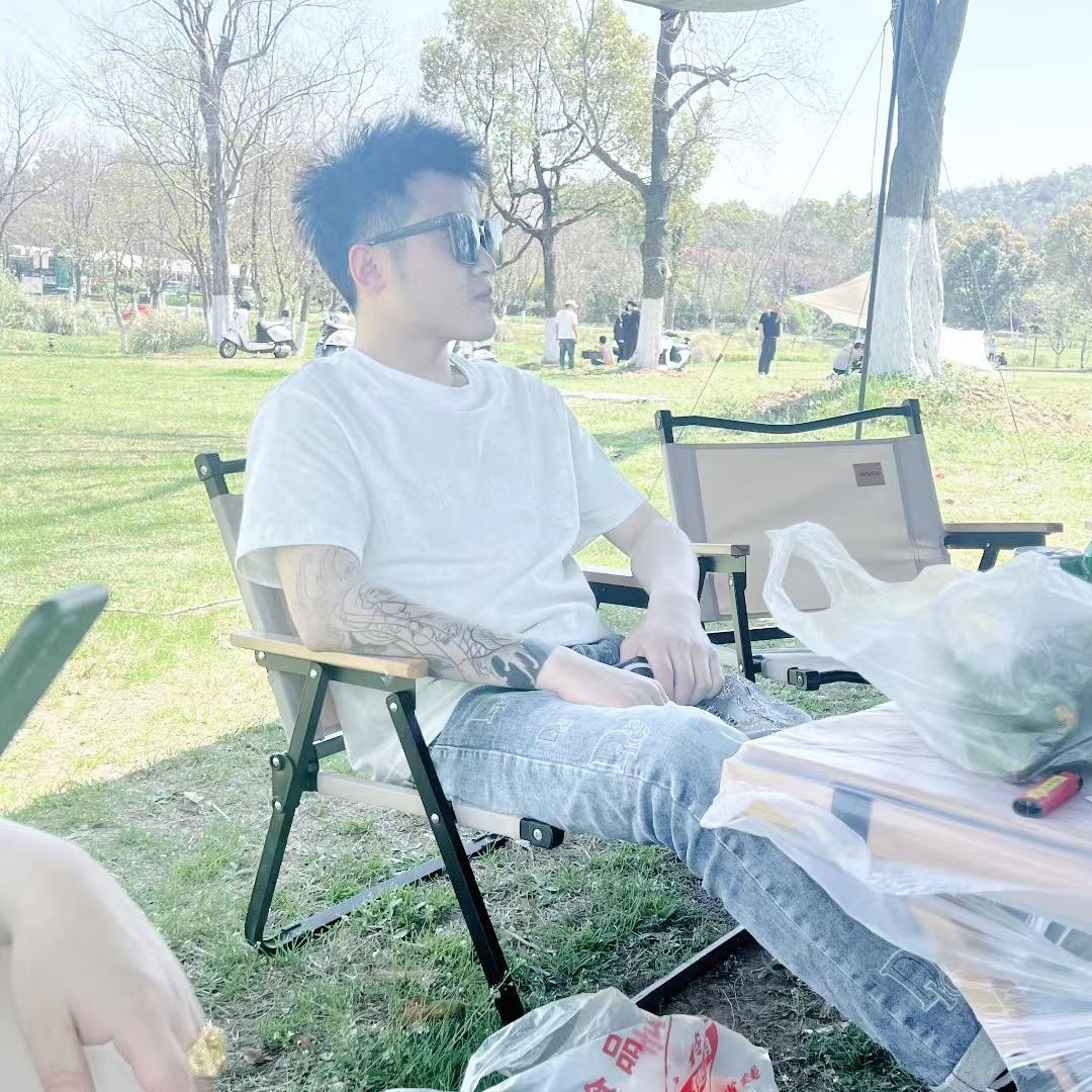 没要讲话 打你勒