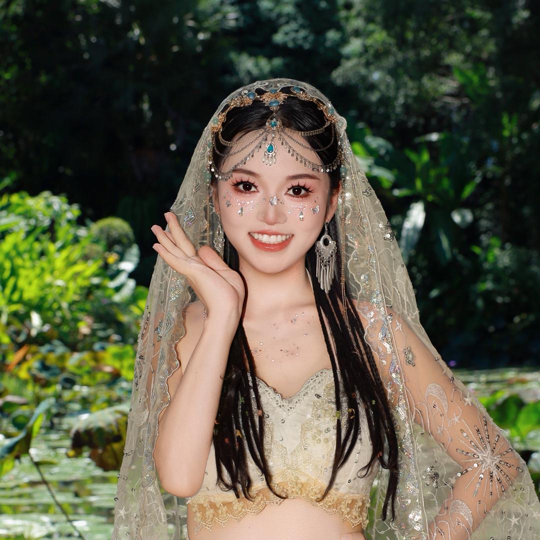 欢欢会化妆🎀