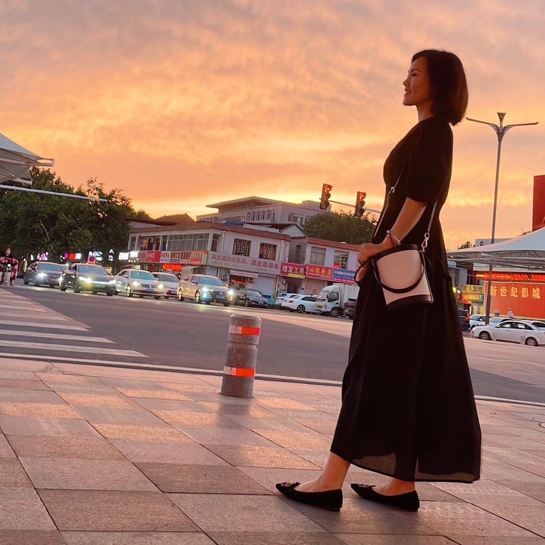 简女装店