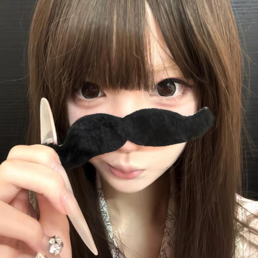 装纯被肘击