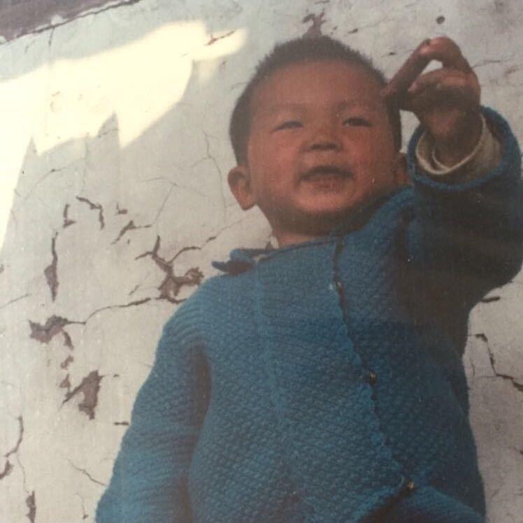 大巴脸