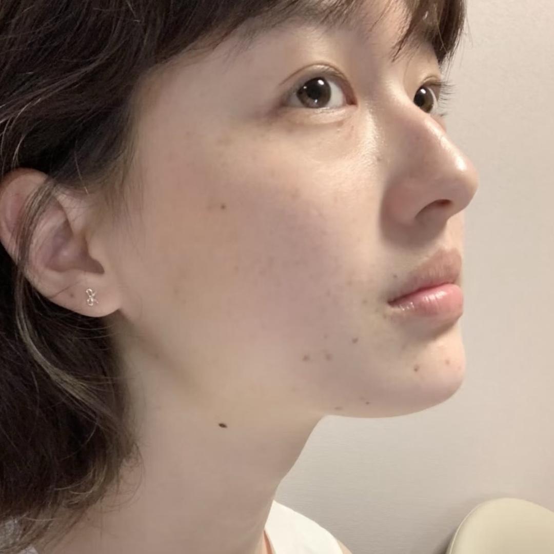 莉莉安 .