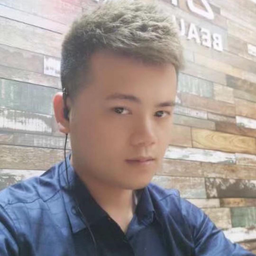 凯美店长梁继宏