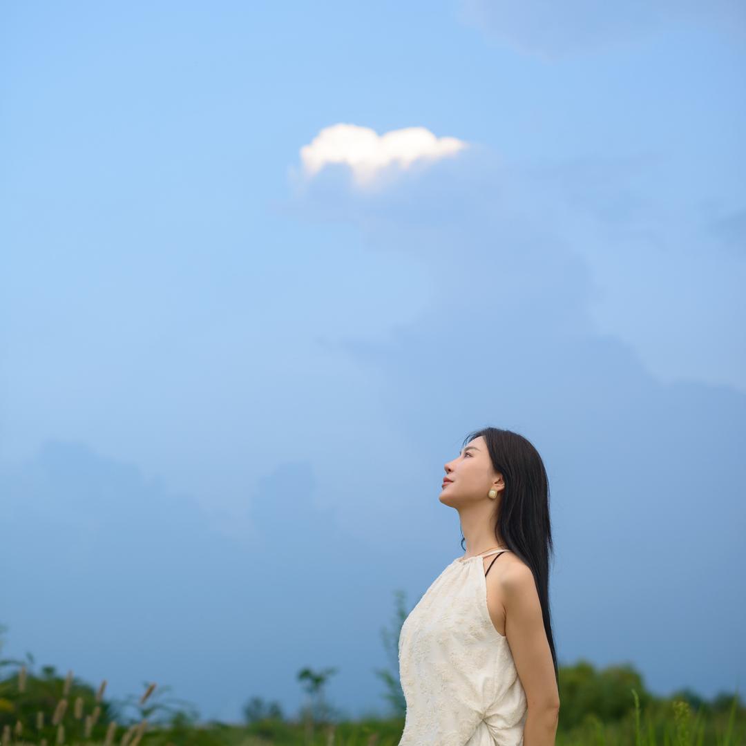 等次年春