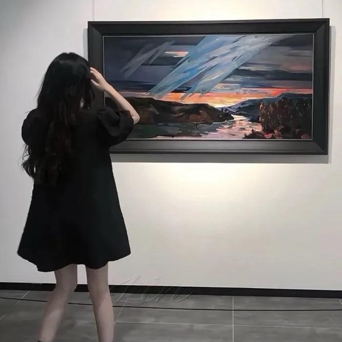 伸进裤裆又硬又烫原来是我的苹果手机