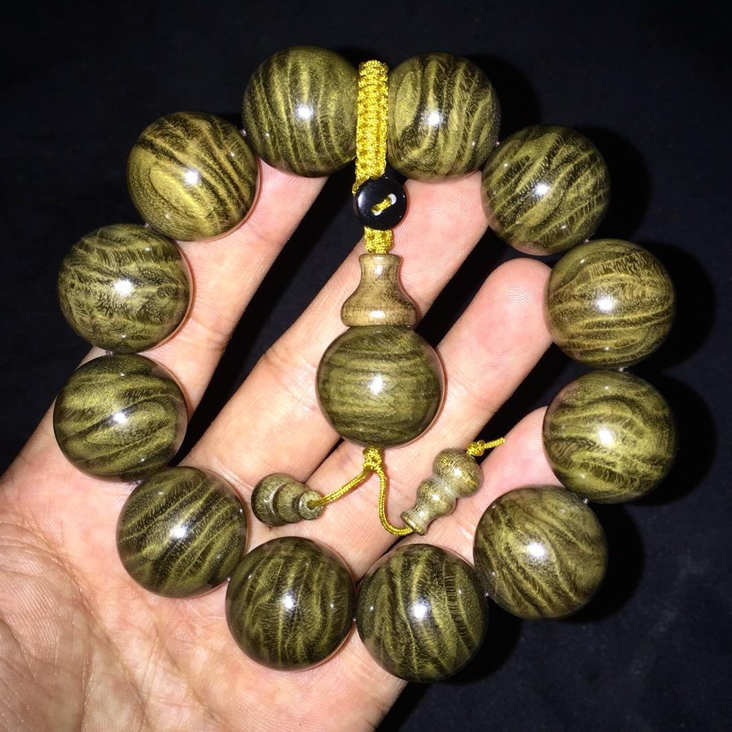 巷往金丝楠木馆