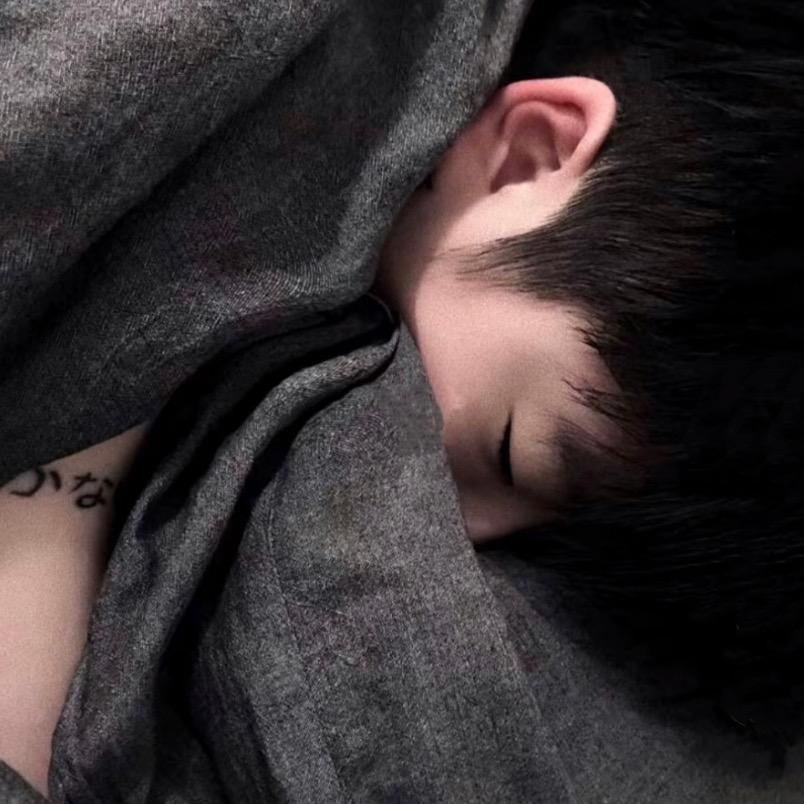 半夜拉屎吓一跳