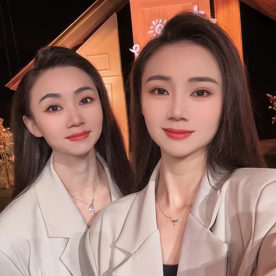 双胞胎的朋友圈
