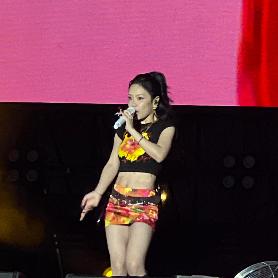 瞳